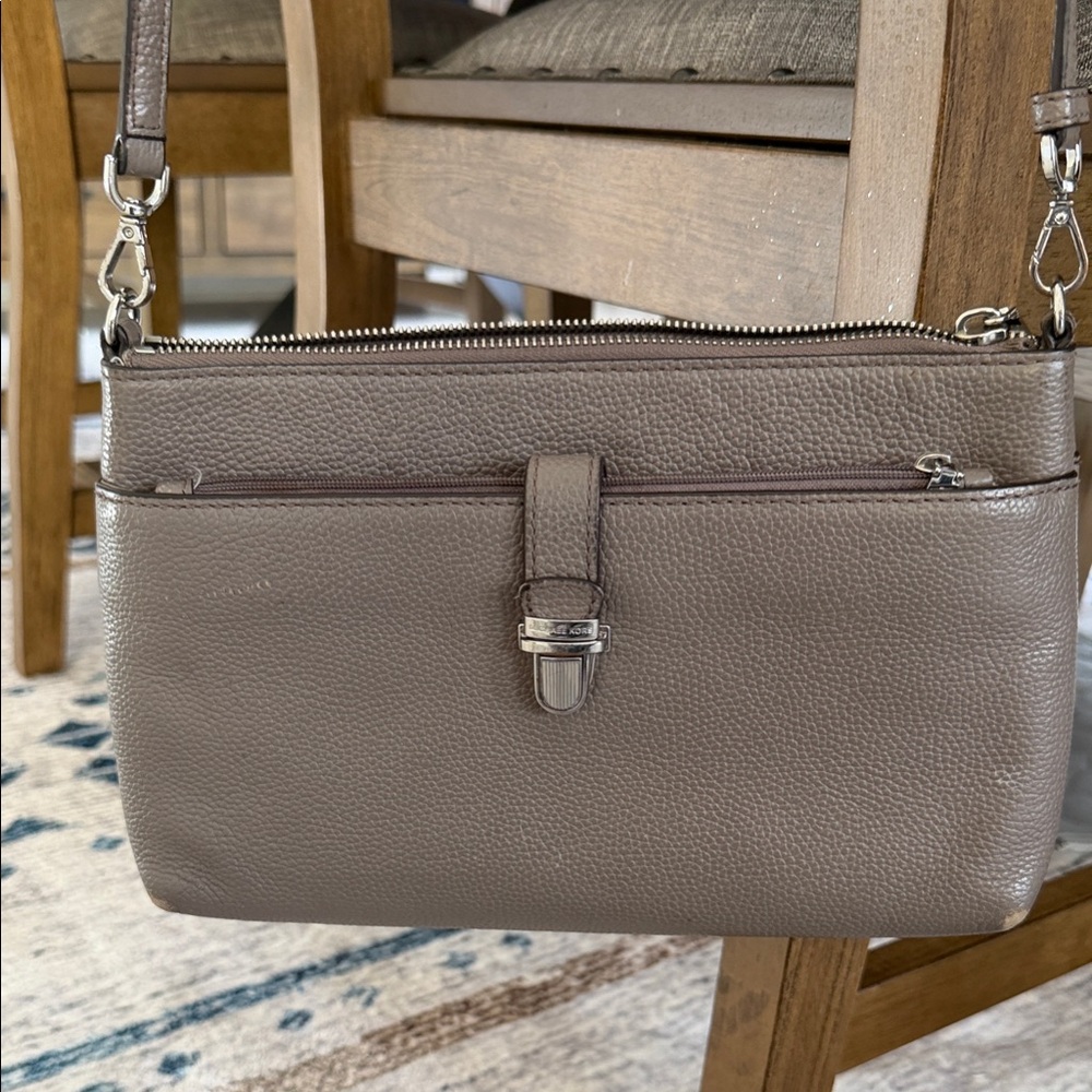Elegant Taupe Leather Crossbody Bag